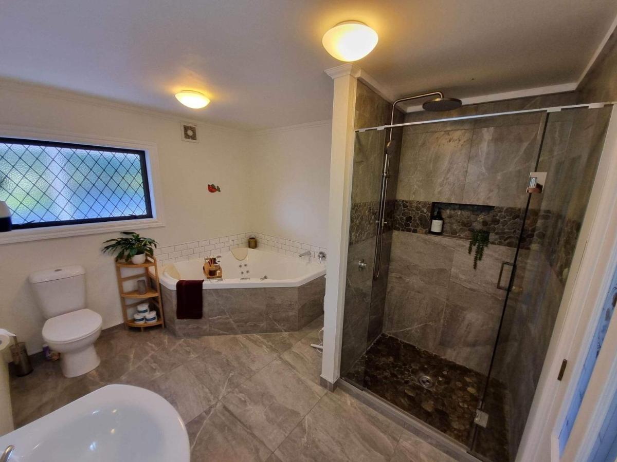 Westholm Lodge Harihari Экстерьер фото